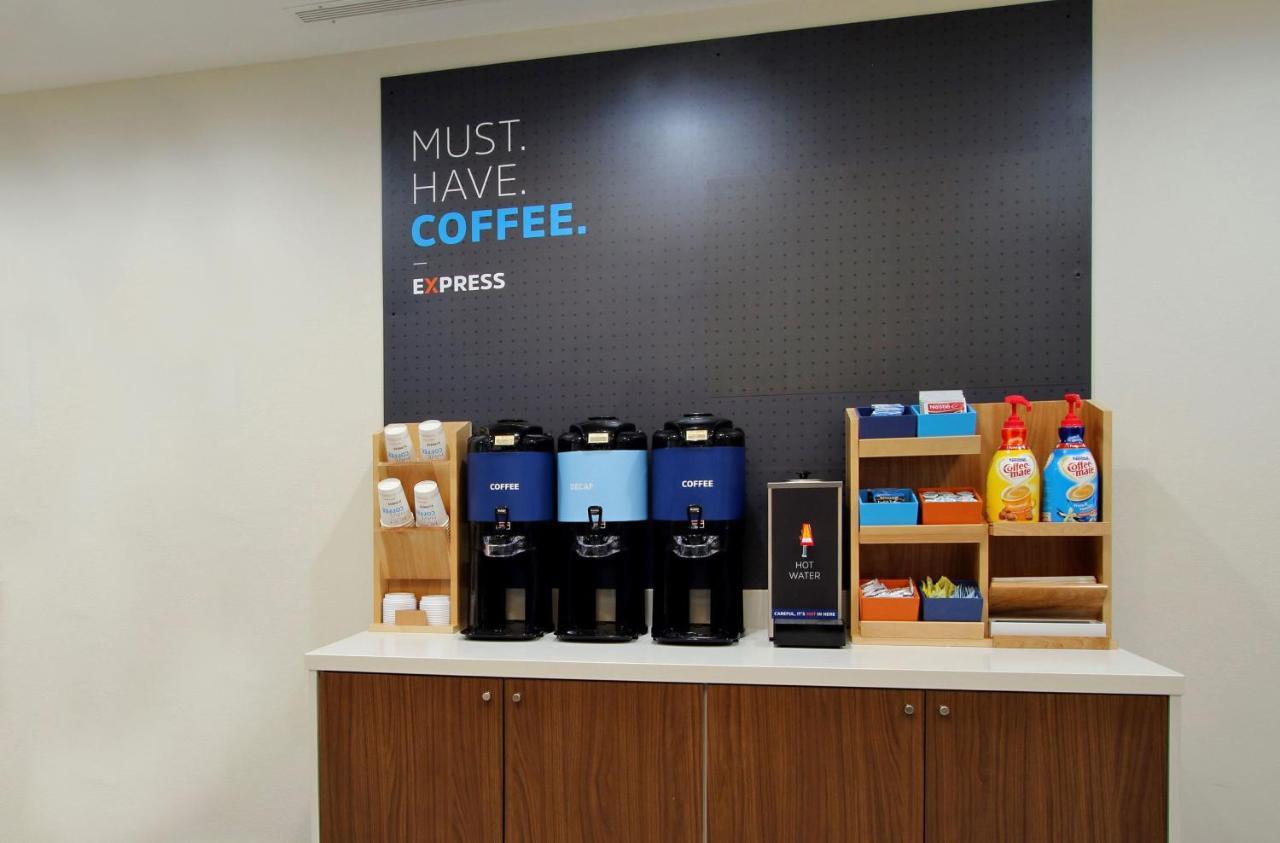 Holiday Inn Express - Kansas City Downtown By Ihg Exteriör bild