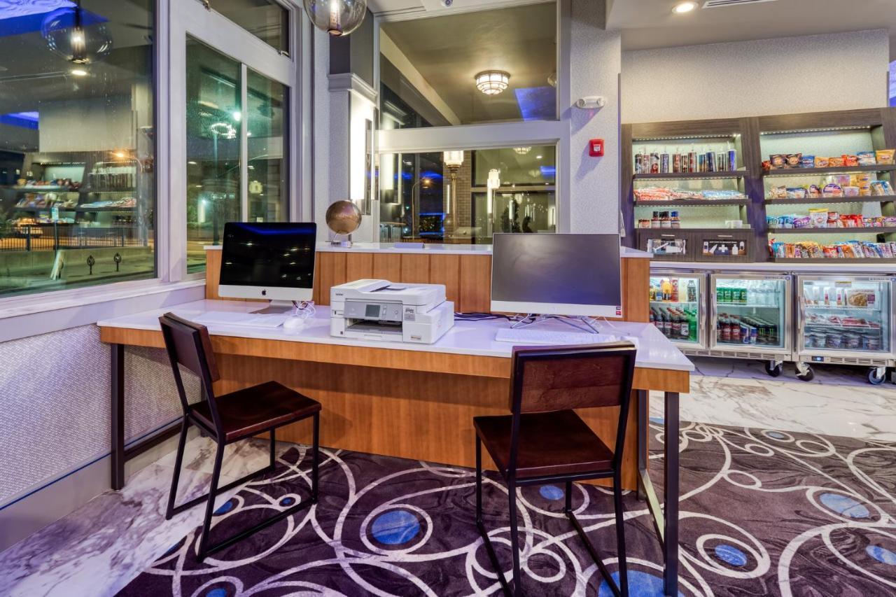 Holiday Inn Express - Kansas City Downtown By Ihg Exteriör bild