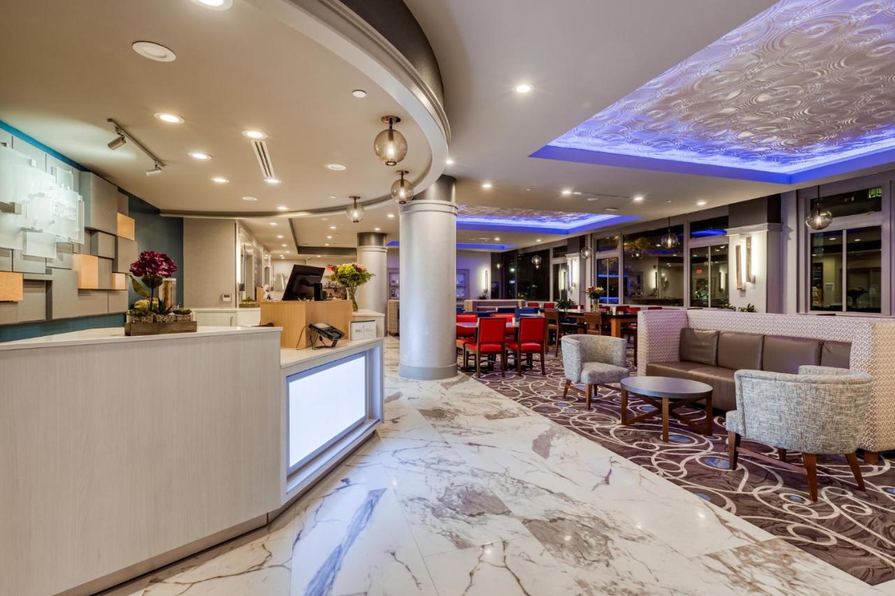 Holiday Inn Express - Kansas City Downtown By Ihg Exteriör bild
